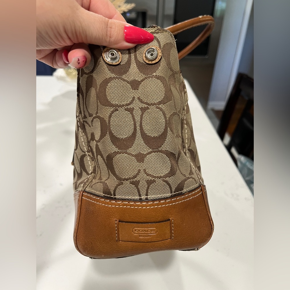 Coach Bag! - Picture 5 of 16
